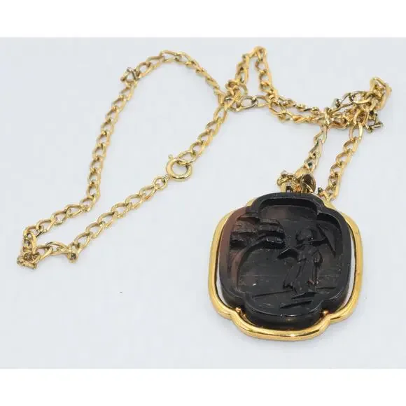 Trifari Asian Oriental Faux Tortoise Shell Lucite Geisha Pendant Necklace - Picture 2 of 4